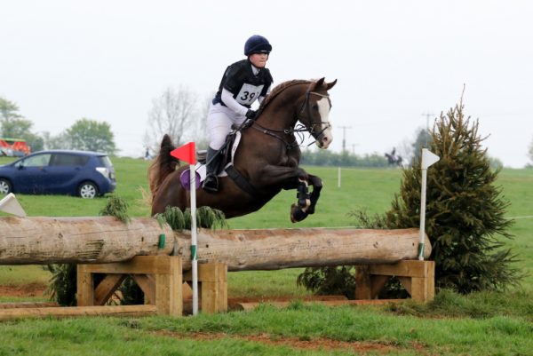 Annia Aurelia jumping a trakhener